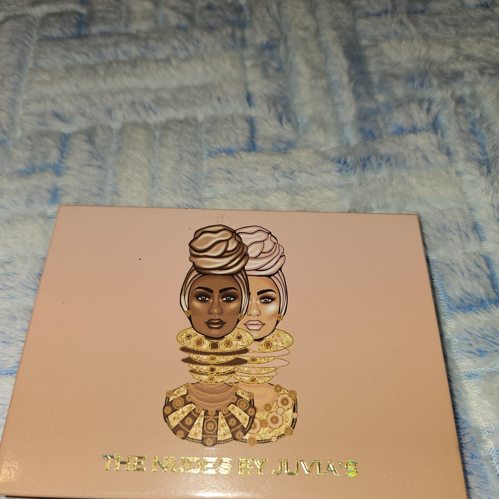 Juvia's Place Eyeshadow Palette Set - Pink, Gold, Cream - Picture 5 of 10